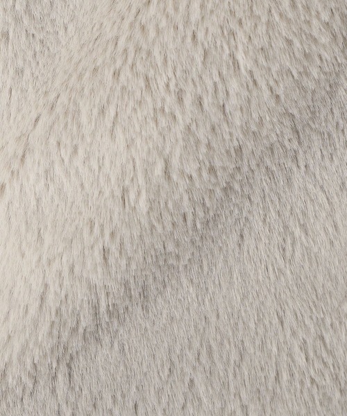 NICOLE white(ニコルホワイト)の「リバーシブル フェイクムートンコート(ムートンコート・レディース・サックスブルー/ベージュ/チャコールグレー・LARGE/MEDIUM)」の11枚目の写真