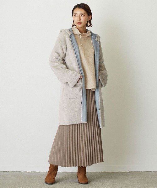 NICOLE white(ニコルホワイト)の「リバーシブル フェイクムートンコート(ムートンコート・レディース・サックスブルー/ベージュ/チャコールグレー・LARGE/MEDIUM)」の10枚目の写真