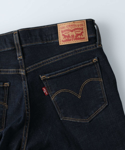 Levi's（リーバイス）の「【Levi's】「SHAPING」ブーツカットパンツ（デニムパンツ・レディース・ダークインディゴブルー・27inch/25inch/24inch/26inch）」の15枚目の写真