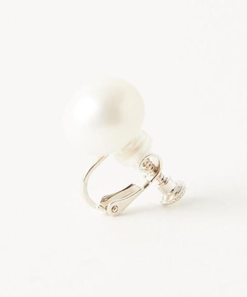 green label relaxing（グリーンレーベルリラクシング）の「＜ VERY × green label relaxing ＞淡水パール ヒトツブ イヤリング（イヤリング・レディース・オフホワイト・FREE）」の6枚目の写真