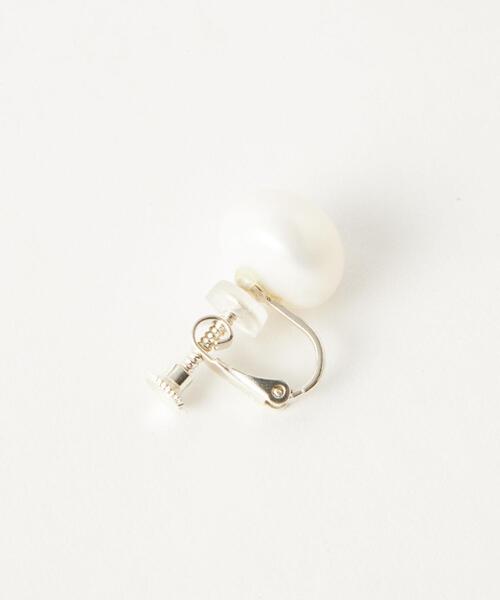 green label relaxing（グリーンレーベルリラクシング）の「＜ VERY × green label relaxing ＞淡水パール ヒトツブ イヤリング（イヤリング・レディース・オフホワイト・FREE）」の8枚目の写真
