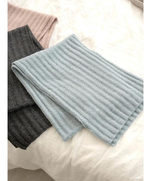 earth music&ecology（アースミュージックアンドエコロジー）の「ブラッシュヤーンマフラー＊（マフラー・レディース・アイボリー/チャコールグレー/ベージュ/ミント・FREE）」の8枚目の写真