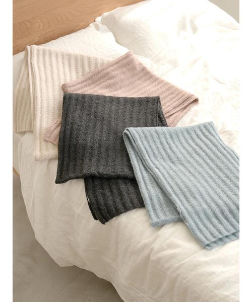 earth music&ecology（アースミュージックアンドエコロジー）の「ブラッシュヤーンマフラー＊（マフラー・レディース・アイボリー/チャコールグレー/ベージュ/ミント・FREE）」の13枚目の写真