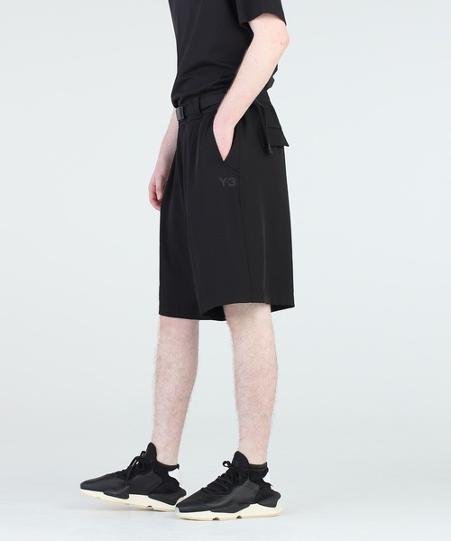 Y-3（ワイスリー）の「M CLASSIC SPORT UNIFORM TAILOREDSHORTS（その他パンツ・メンズ・ブラック・SMALL/MEDIUM/LARGE/X-LARGE/X-SMALL）」の2枚目の写真