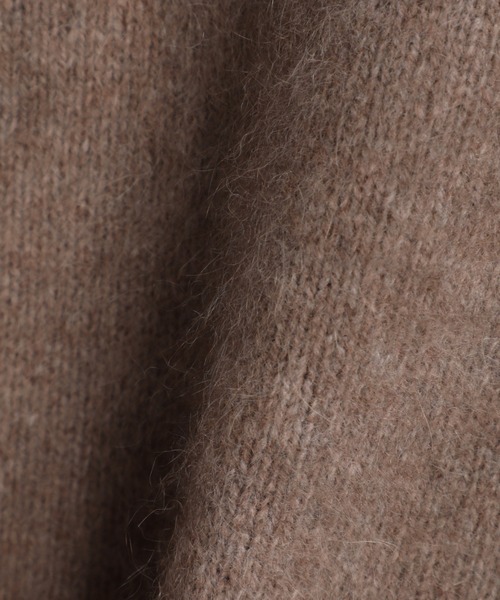 INED(イネド)の「モックネックラクーンニット(ニット/セーター・レディース・ベージュ/グレー/グリーン/キャメル・9号)」の9枚目の写真