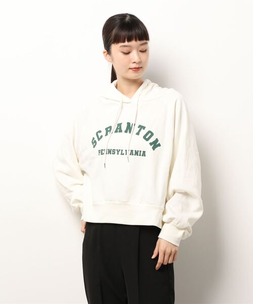 Lugnoncure（ルノンキュール）の「プリントパーカー（パーカー・レディース・オフホワイト/ベージュ/ネイビー・ﾌﾘ-）」の6枚目の写真