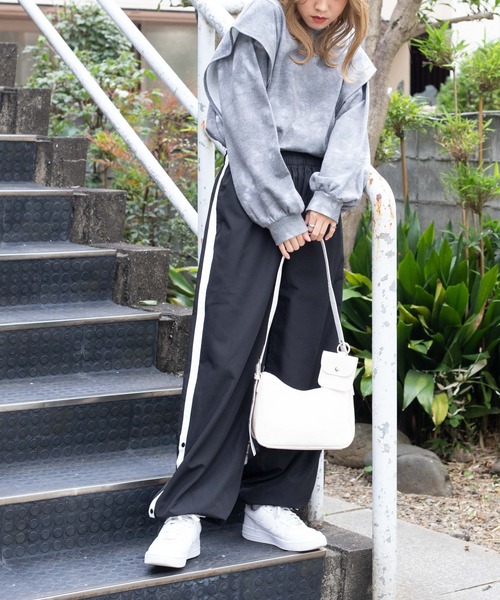 WEGO（ウィゴー）の「WEGO/ポーチ付2WAYショルダー（ショルダーバッグ・レディース・ブラック/オフホワイト/ピンク/グリーン/ブラック系その他/ホワイト系その他・FREE）」の15枚目の写真