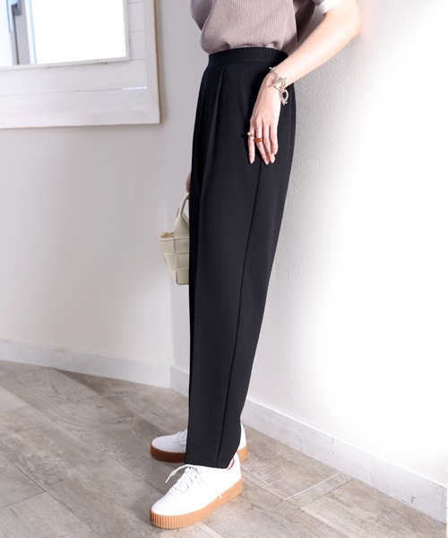 classicalelf（クラシカルエルフ）の「美脚魅せ。吸水速乾&UVカット付のカットジョーゼットテーパードパンツ（スラックス・レディース・オレンジ/グリーン系その他/グレイッシュベージュ/ブラック・SMALL/MEDIUM/LARGE/X-LARGE）」の16枚目の写真