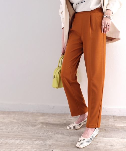 classicalelf（クラシカルエルフ）の「美脚魅せ。吸水速乾&UVカット付のカットジョーゼットテーパードパンツ（スラックス・レディース・オレンジ/グリーン系その他/グレイッシュベージュ/ブラック・SMALL/MEDIUM/LARGE/X-LARGE）」の13枚目の写真