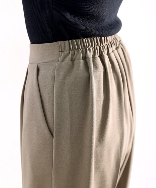 classicalelf（クラシカルエルフ）の「美脚魅せ。吸水速乾&UVカット付のカットジョーゼットテーパードパンツ（スラックス・レディース・オレンジ/グリーン系その他/グレイッシュベージュ/ブラック・SMALL/MEDIUM/LARGE/X-LARGE）」の19枚目の写真