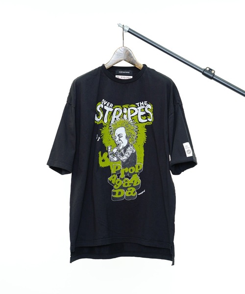 OVER THE STRIPES（オーバーザストライプス）の「OVER THE STRiPES x PROPA9ANDA KING PUNK BIG TEE キングパンクビックTシャツ（Tシャツ/カットソー・メンズ・ホワイト/ブラック・FREE）」の5枚目の写真