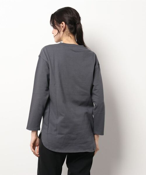 ikka（イッカ）の「コットンUSA裾ラウンドT（Tシャツ/カットソー・レディース・チャコールグレー/ベージュ/オフホワイト・L/M）」の13枚目の写真