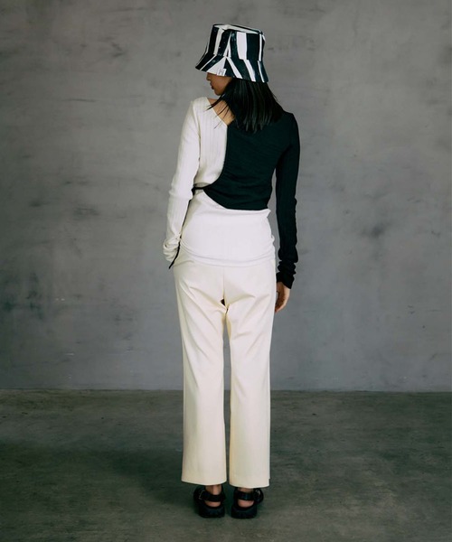 THINGS THAT MATTER（シングス ザット マター）の「THINGS THAT MATTER CONTRAST HIGH NECK RIB TOPS(ARCHIVE COLLECTION)（その他トップス・レディース・ブラック/ベージュ・FREE）」の7枚目の写真