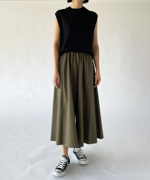 THIBAULT VAN DER STRAETE（ティボー・ヴァン・ダル・ストラット）の「THIBAULT VAN DER STRAETE | クルーネックベスト WOMEN（ベスト・レディース・ネイビー/ブラック/ベージュ・SMALL）」の21枚目の写真