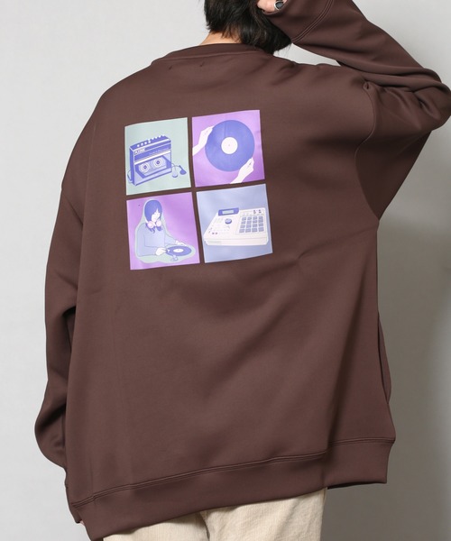 Pledge（プレッジ）の「pledge/ダンボールポンチPT入りクルーネックトレーナー（スウェット・メンズ・ホワイト系その他2/ブラウン系その他/ブラック系その他2/ブラウン系その他2/ホワイト系その他/ブルー系その他/ブラック系その他3/ブラック系その他/パープル系その他2/ブルー系その他2/パープル系その他/ホワイト系その他3・LARGE/MEDIUM）」の9枚目の写真