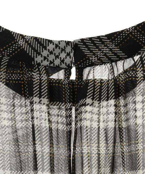 Tiara（ティアラ）の「シフォンチェックハイネックワンピース（ワンピース・レディース・ベージュ/ブラック・FREE）」の17枚目の写真