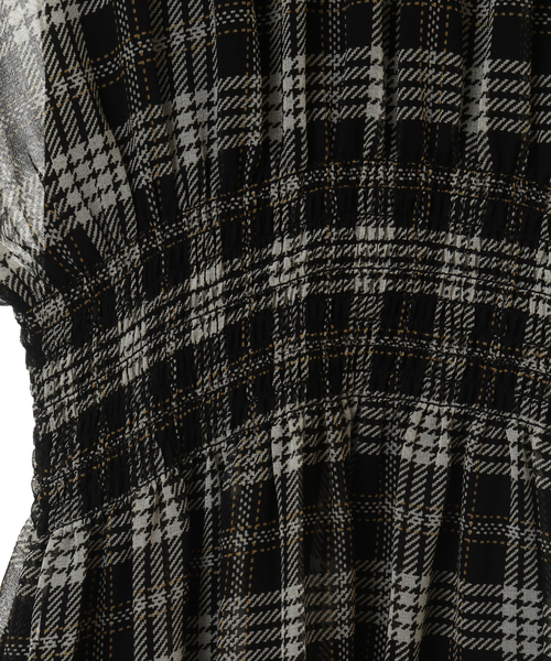 Tiara（ティアラ）の「シフォンチェックハイネックワンピース（ワンピース・レディース・ベージュ/ブラック・FREE）」の19枚目の写真