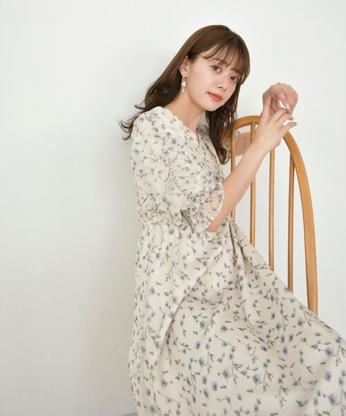 MAJESTIC LEGON（マジェスティックレゴン）の「エアリーフラワーワンピース（ワンピース・レディース・ブラック系その他/グリーン系その他/ホワイト系その他2・SMALL/MEDIUM）」の21枚目の写真