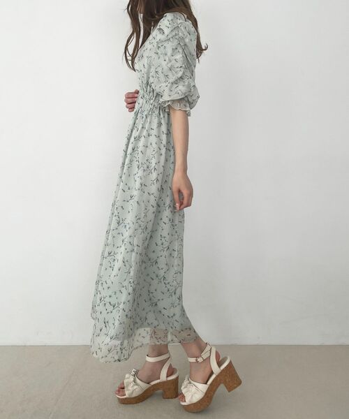 MAJESTIC LEGON（マジェスティックレゴン）の「エアリーフラワーワンピース（ワンピース・レディース・ブラック系その他/グリーン系その他/ホワイト系その他2・SMALL/MEDIUM）」の6枚目の写真