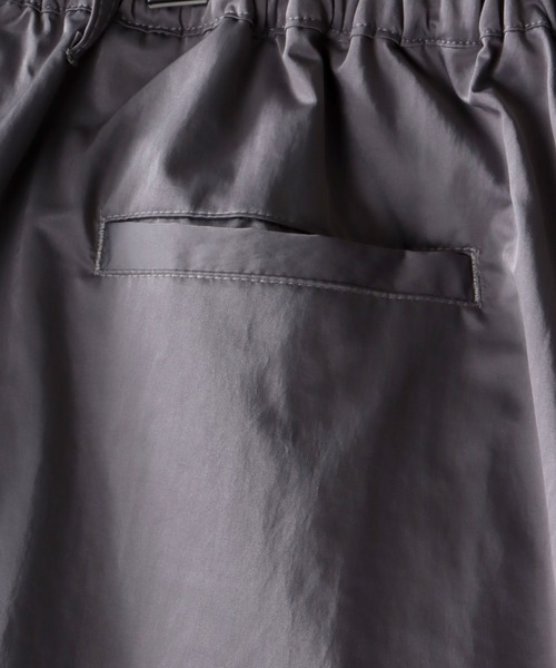 SITRY（シトリー）の「T/C satin wide cargo Shorts/T/Cサテン ワイド カーゴ ショーツ/カラーパンツ（カーゴパンツ・メンズ・ブラック/グレー/オリーブ・M/L）」の9枚目の写真