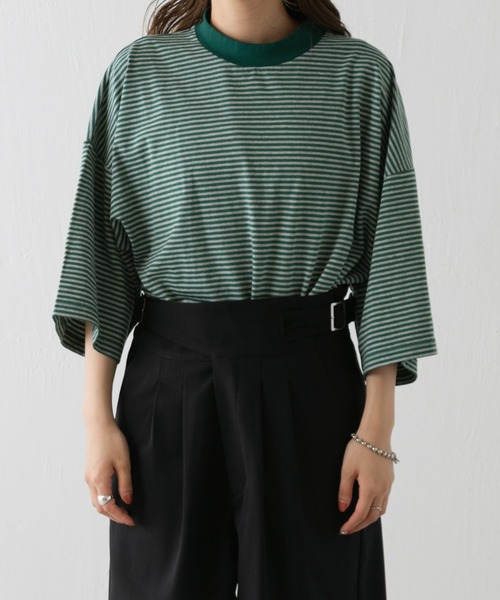 WHIMSIC(ウィムジック)の「【WHIMSIC】モックネックTシャツ(Tシャツ/カットソー・レディース・グリーン/ベージュ/チャコールグレー/ブラック・FREE)」の8枚目の写真