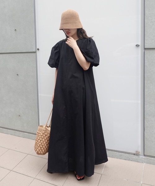 CORNERS(コーナーズ)の「CORNERS by yui ボリュームスリーブバックリボンワンピース(ワンピース・レディース・グリーン/オレンジ/グレイッシュベージュ/ピンク/ブラック/ブラック系その他/ブルー・L/M)」の11枚目の写真