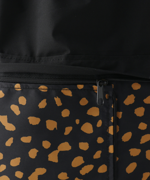 OOF WEAR（オーフウエア）の「OOF WEAR WATER PROOF ドロストバッグ（ショルダーバッグ・レディース・アイボリー/ブラック×ブラック・FREE）」の11枚目の写真