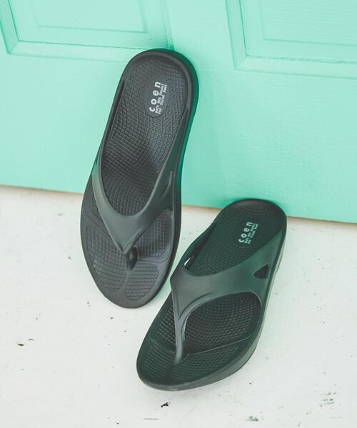 coen（コーエン）の「【ウィメンズ】ソフトEVAトングサンダル（サンダル・レディース・ホワイト/ブラック・24/23/25）」の2枚目の写真