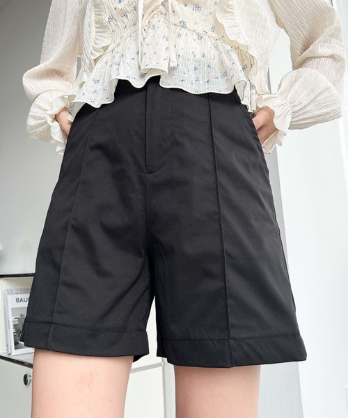 moment+(モーメントプラス)の「フロントタックスラックスショートパンツ(裏地付き)(スラックス・レディース・アイボリー/ベージュ/ブラック・M/S/L)」の10枚目の写真