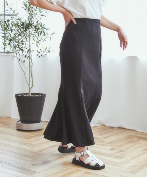 ANGIE（アンジー）の「ポンチマーメイドスカート（スカート・レディース・グリーン/ブラック/オレンジ/ピンク・FREE）」の7枚目の写真