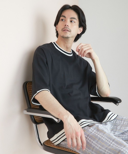 niko and...(ニコアンド)の「レイヤード風リブ使いTシャツ(Tシャツ/カットソー・メンズ・ブラック/ベージュ/グリーン・MEDIUM/LARGE)」の2枚目の写真
