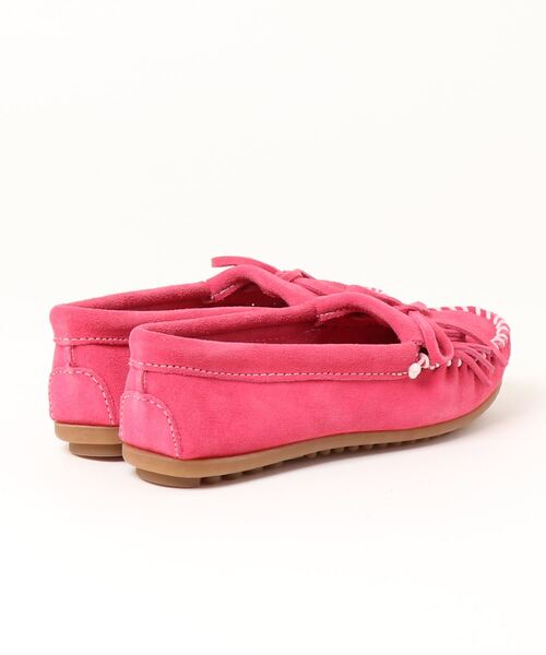 Minnetonka（ミネトンカ）の「MINNETONKA（ミネトンカ） / スエードモカシンシューズ KILTY MOC（モカシン/デッキシューズ・レディース・ピンク/チャコールグレー/ブラウン系その他/レッド/ターコイズブルー/ブラウン/ブラック/シルバー/グレイッシュベージュ/ブルー系その他/ネイビー・6/8/6.5/5/7/7.5/5.5/8.5/10/4/9）」の16枚目の写真