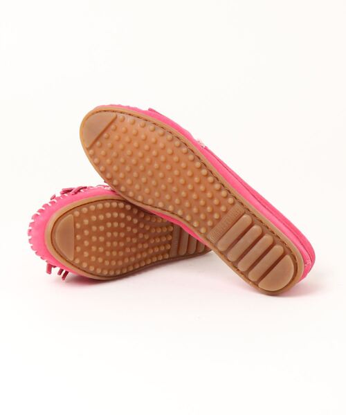 Minnetonka（ミネトンカ）の「MINNETONKA（ミネトンカ） / スエードモカシンシューズ KILTY MOC（モカシン/デッキシューズ・レディース・ピンク/チャコールグレー/ブラウン系その他/レッド/ターコイズブルー/ブラウン/ブラック/シルバー/グレイッシュベージュ/ブルー系その他/ネイビー・6/8/6.5/5/7/7.5/5.5/8.5/10/4/9）」の17枚目の写真