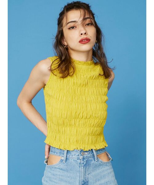 EVRIS（エヴリス）の「シャーリングノースリトップス（シャツ/ブラウス・レディース・ブラック/オレンジ/マスタード・FREE）」の3枚目の写真