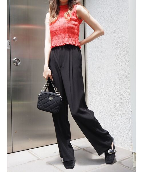 EVRIS（エヴリス）の「シャーリングノースリトップス（シャツ/ブラウス・レディース・ブラック/オレンジ/マスタード・FREE）」の16枚目の写真