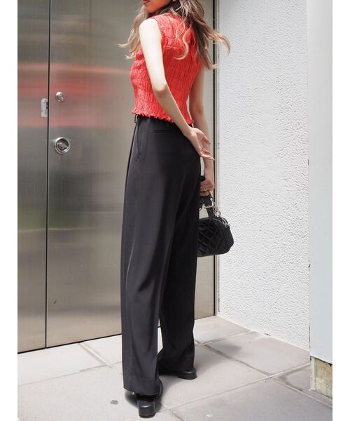 EVRIS（エヴリス）の「シャーリングノースリトップス（シャツ/ブラウス・レディース・ブラック/オレンジ/マスタード・FREE）」の15枚目の写真