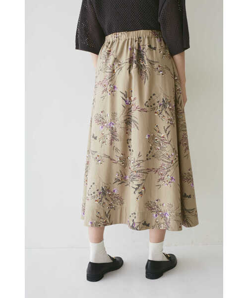 human woman(ヒューマンウーマン)の「◆ボタニカル柄スカート(スカート・レディース・ベージュ系その他3/グリーン系その他4・MEDIUM)」の8枚目の写真