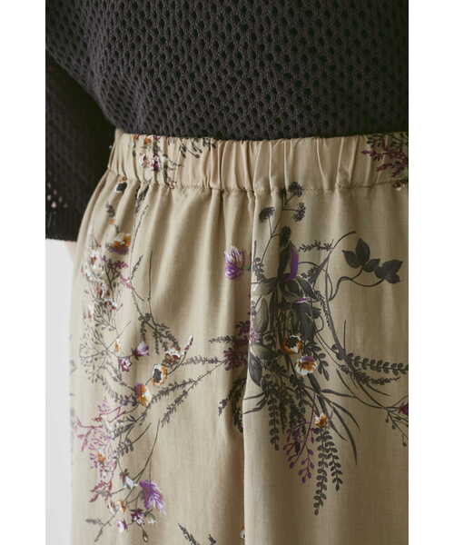 human woman(ヒューマンウーマン)の「◆ボタニカル柄スカート(スカート・レディース・ベージュ系その他3/グリーン系その他4・MEDIUM)」の10枚目の写真