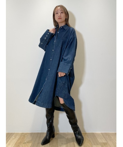 SNIDEL(スナイデル)の「コクーンシルエットデザインシャツワンピース(シャツワンピース・レディース・チェック/ホワイト/ブルー・FREE)」の5枚目の写真