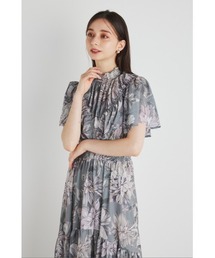 Vディテールギャザーフレアワンピース