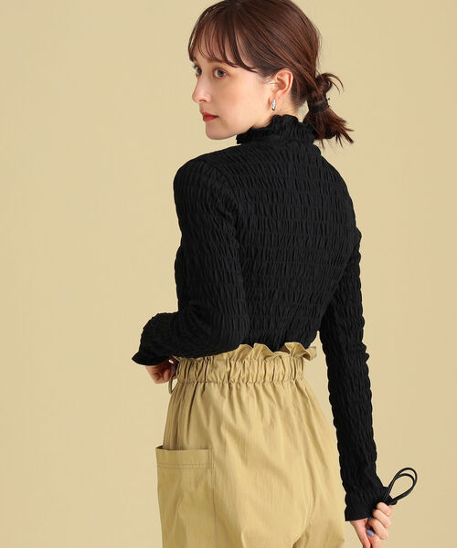 Ray BEAMS(レイビームス)の「Ray BEAMS / シャーリング ハイネック カットソー(Tシャツ/カットソー・レディース・ラベンダー/ホワイト系その他6/ブラック・ONE SIZE)」の3枚目の写真