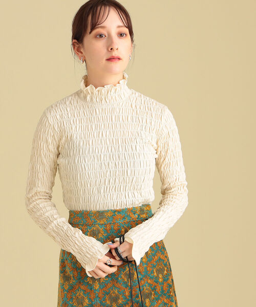 Ray BEAMS(レイビームス)の「Ray BEAMS / シャーリング ハイネック カットソー(Tシャツ/カットソー・レディース・ラベンダー/ホワイト系その他6/ブラック・ONE SIZE)」の4枚目の写真