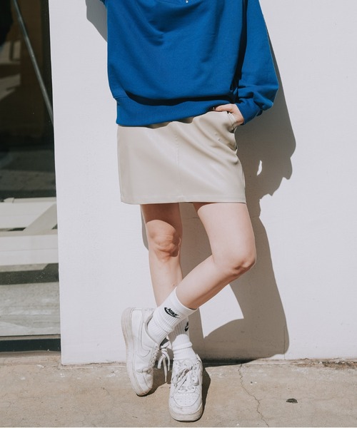 FREE'S MART（フリーズマート）の「◆合皮ミニスカート（スカート・レディース・ホワイト/ブラック・MEDIUM/SMALL）」の8枚目の写真