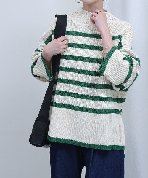 ボーダーハイネックニット