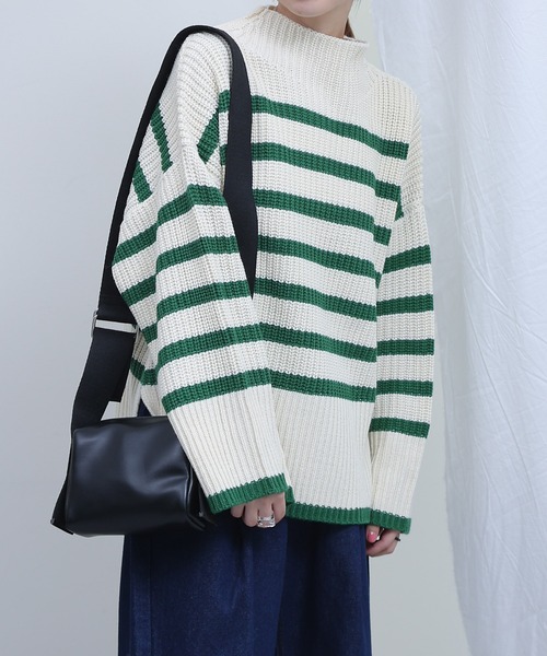 ボーダーハイネックニット
