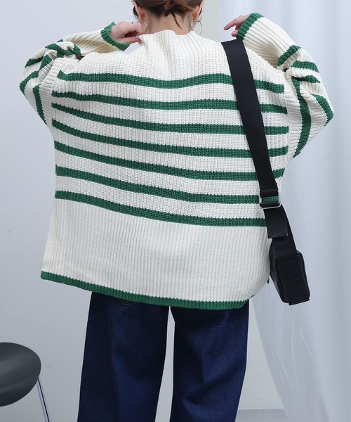 ボーダーハイネックニット