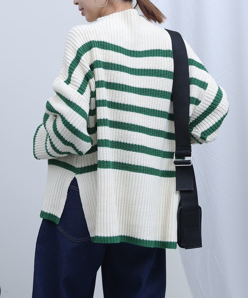 ボーダーハイネックニット