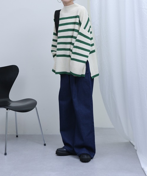 ボーダーハイネックニット