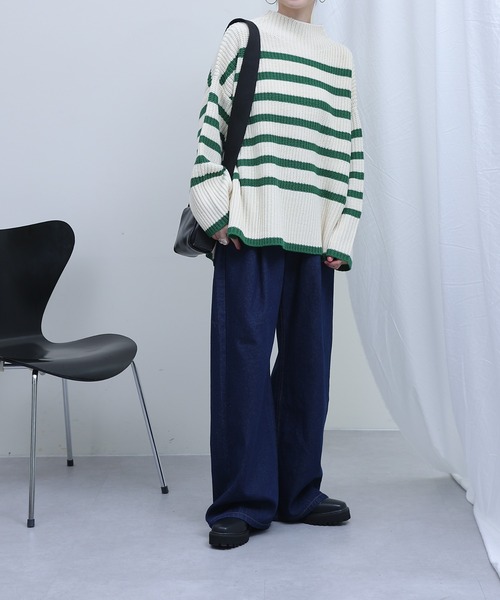 ボーダーハイネックニット