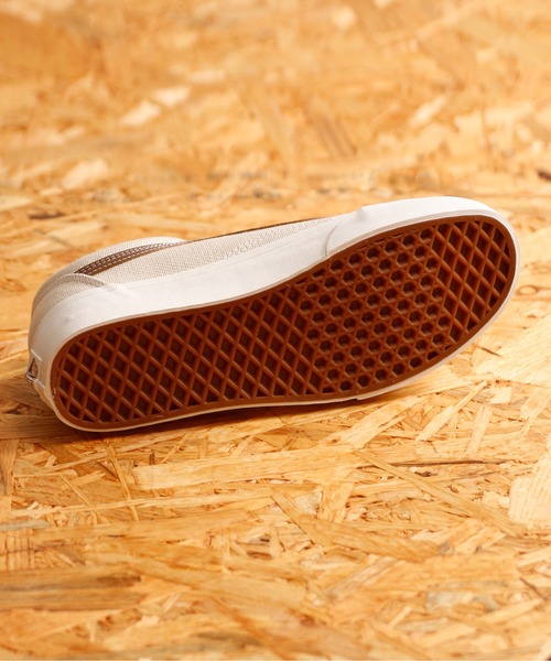 And A(アンドエー)の「VANS ヴァンズ / OLD SKOOL オールドスクール デザートツイル キャンバスローカットスニーカー / VN0A5KRSBD4 VN0A5JMIBUE(スニーカー・メンズ・オリーブ/ベージュ・27cm/28.5cm/27.5cm/26.5cm)」の12枚目の写真